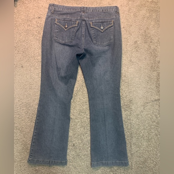 Kim Roger’s petite 12p - Picture 2 of 3